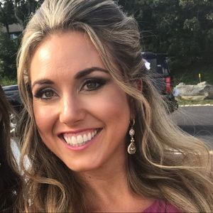 Meet your Posher, Casey